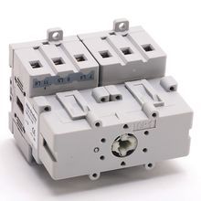Rockwell Automation IEC Load Switch, Open - Front / Door, OFF-ON 90°, 32A, 3 Poles, Supplied with a Type N Red/Yellow Actuator