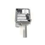 Rockwell Automation 836T Pressure Controls - Traditional Machine Tool, T - Style Pressure Control. 250 psi. Enclosure Type 1, 4 and 13 Industrial use.. S.P.D.T., 2 - circuit contact block. No Modifications