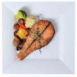DINNER PLATE 9-1/2" SQUARE POLYSTYRENE WHITE 120/cs