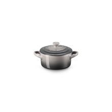 Signature Oval Baker 3qt 14x9 In. Enameled Cast Iron French Grey for even baking and oven-to-table presentation, Le Creuset 20188036541001
