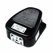 LINEMASTER® 3C-30A2-S Clipper 3-Way Momentary Single Stage Pneumatic Foot Switch, 1/8-27 Port, 150 psig, 25 to 30 cfm, Cast Iron Body