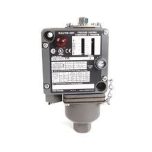 Rockwell Automation 836T Pressure Controls - Traditional Machine Tool, T - Style Pressure Control. 300 psi. Enclosure Type 1, 4 and 13 Industrial use.. S.P.D.T., 2 - circuit contact block. No Modifications