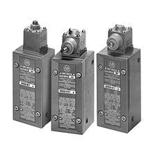 Allen-Bradley 802XR-AC7 2-Circuit Sealed Limit Switch, 1NC Contact, Rotary Lever Arm Actuator